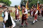 Festumzug in Udersleben (Foto: Karl-Heinz Herrmann) Festumzug in Udersleben (Foto: Karl-Heinz Herrmann)