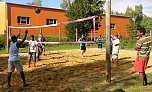 Interkulturelles Volleyballturnier auf dem Abenteuerspielplatz (Foto: Stadtjugendring Sondershausen)