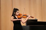 Junge Geiger im Konzert (Foto: Karl-Heinz Herrmann)