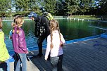 Taucher im Schwimmbad im Einsatz (Foto: Karl-Heinz Herrmann) Taucher im Schwimmbad im Einsatz (Foto: Karl-Heinz Herrmann)