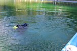 Taucher im Schwimmbad im Einsatz (Foto: Karl-Heinz Herrmann) Taucher im Schwimmbad im Einsatz (Foto: Karl-Heinz Herrmann)