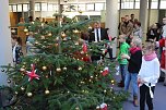 Weihnachtssingen in der Sparkasse (Foto: Karl-Heinz Herrmann)