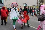 Närrinnen und Narren ziehen durch die Stadt (2) (Foto: Karl-Heinz Herrmann) Närrinnen und Narren ziehen durch die Stadt (2) (Foto: Karl-Heinz Herrmann)