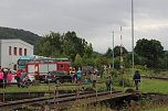 Am Gel&auml;nde des Eisenbahnvereines in der Erfurter Stra&szlig;e / Am Petersenschacht fand am sp&auml;ten Nachmittag eine Rettungsgro&szlig;&uuml;bung statt (<b>Update</b>)...  Die diesj&auml;hrigen Gro&szlig;&uuml;bung fand in der N&auml;he des Hauptbahnhofs in Sondershausen statt. Alle drei Jahr steht so eine Gro&szlig;&uuml;bung auf dem Plan. Waren es beim beim letzten Mal 30 Verletzte in einem Eisenbahnwaggon, waren dieses dieses Mal "nur" acht verl (Foto: Karl-Heinz Herrmann)