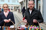 Ostereierverteilung im Zeichen des Wahlkampfes (Foto: Karl-Heinz Herrmann)
