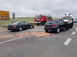 Verkehrsunfall an der Thalebraer Kreuzung (Foto: Freiwillige Feuerwehr Sondershausen-Bebra ) Verkehrsunfall an der Thalebraer Kreuzung (Foto: Freiwillige Feuerwehr Sondershausen-Bebra )