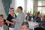 In den verdienten Ruhestand verabschiedet (Foto: Karl-Heinz Herrmann)