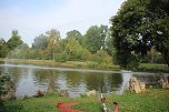 Schnelle und unkomplizierte Hilfe f&uuml;r den Parkteich (Foto: Karl-Heinz Herrmann)