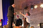 Zwei Mal Ehrenarschleder verliehen (Foto: Karl-Heinz Herrmann)