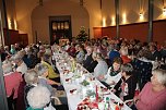 Ansturm auf die Seniorenweihnachtsfeier (Foto: Karl-Heinz Herrmann) Ansturm auf die Seniorenweihnachtsfeier (Foto: Karl-Heinz Herrmann)