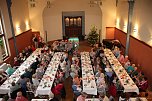 Ansturm auf die Seniorenweihnachtsfeier (Foto: Karl-Heinz Herrmann) Ansturm auf die Seniorenweihnachtsfeier (Foto: Karl-Heinz Herrmann)