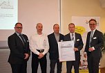 G&uuml;tezertifikate f&uuml;r Technisches Sicherheitsmanagement &uuml;bergeben (Foto: Karl-Heinz Herrmann)