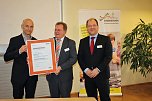 G&uuml;tezertifikate f&uuml;r Technisches Sicherheitsmanagement &uuml;bergeben (Foto: Karl-Heinz Herrmann)