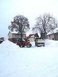 Schneeberäumung in Oberheldrungen (Foto: Verwaltung Oberheldrungen) Schneeberäumung in Oberheldrungen (Foto: Verwaltung Oberheldrungen)