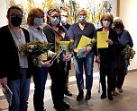 F&uuml;nf engagierte Frauen haben ihr Zertifikat zur Hospitzbegleiterin erhalten (Foto: Diakonie Novalis)