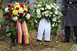 Gedenken zum Volkstrauertag im Ehrenhain auf dem Hauptfriedhof in Sondershausen (Foto: Eva Maria Wiegand)