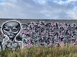 Graffiti mit einem Alien auf einer Wanderung zwischen Rottleben und Frankenhausen (Foto: Wolfgang Lehmann) Graffiti mit einem Alien auf einer Wanderung zwischen Rottleben und Frankenhausen (Foto: Wolfgang Lehmann)