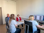 Großes Interesse bei der Patientenservicestelle "PASST"in Artern (Foto: LRA Kyffhäuserkreis) Großes Interesse bei der Patientenservicestelle "PASST"in Artern (Foto: LRA Kyffhäuserkreis)