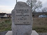 Der Stein erinnert an das Zugunglück vom 8. Mai 1945 in Berka (Foto: Janine Skara) Der Stein erinnert an das Zugunglück vom 8. Mai 1945 in Berka (Foto: Janine Skara)