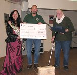 Ehrenpreis der Stadt Sondershausen für Hanna Nagel (re.) (Foto: Uwe Lumm) Ehrenpreis der Stadt Sondershausen für Hanna Nagel (re.) (Foto: Uwe Lumm)