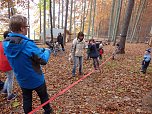Slackline &uuml;bergeben (Foto: Karl-Heinz Herrmann)
