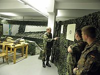 Bild: Offene T&uuml;r bei Bundeswehr