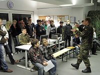 Bild: Offene T&uuml;r bei Bundeswehr
