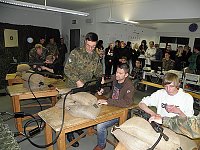 Bild: Offene T&uuml;r bei Bundeswehr