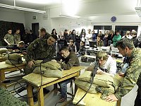 Bild: Offene T&uuml;r bei Bundeswehr