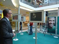 Bild: Fotoausstellung in der Galerie