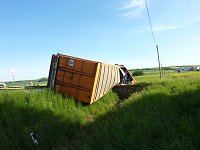 Bild: Umgekippter Lkw blockierte B4