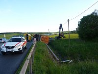 Bild: Umgekippter Lkw blockierte B4