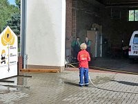 Feuerwehr öffnete Türen Bild: Feuerwehr öffnete Türen
