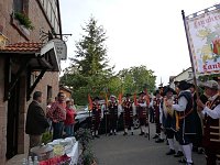 Umzug der Hausmänner Bild: Umzug der Hausmänner