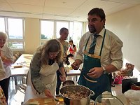 Bild: Kochen der VIPs