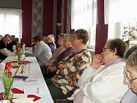 Bild: Senioren mit Stadtr&auml;ten im Gespr&auml;ch