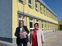 Bild: Regelschule &uuml;bergeben