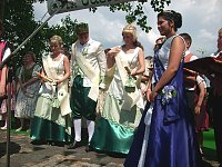 Krönung Laubkönig Udersleben Bild: Krönung Laubkönig Udersleben