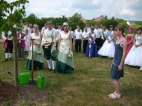 Krönung Laubkönig Udersleben Bild: Krönung Laubkönig Udersleben