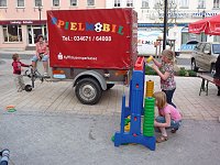 Noch mehr Biertischgarnituren nötig Bild: Noch mehr Biertischgarnituren nötig