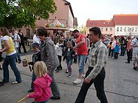 Noch mehr Biertischgarnituren nötig Bild: Noch mehr Biertischgarnituren nötig