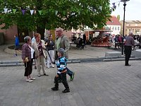 Noch mehr Biertischgarnituren nötig Bild: Noch mehr Biertischgarnituren nötig