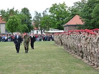 Soldaten verabschiedet Bild: Soldaten verabschiedet