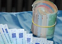Bild: Drogen und Bargeld wurden sichergestellt