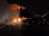 Bild: Brennender Schwerlasttransport
