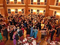 Bild: Schlossball er&ouml;ffnet