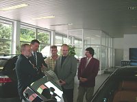 Übergabe Spendenfahrzeug durch das Autohaus Fritze Sondershausen Bild: Übergabe Spendenfahrzeug durch das Autohaus Fritze Sondershausen