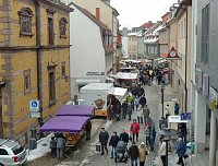 Bild: Oster- oder doch Weihnachtsmarkt?
