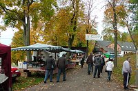 Bild: Bockbieranstich an der H&ouml;hle