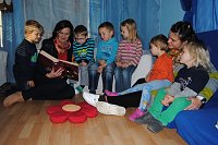 "Gemeinsam mit Kindern die Welt der Bücher entdecken" Bild: "Gemeinsam mit Kindern die Welt der Bücher entdecken"